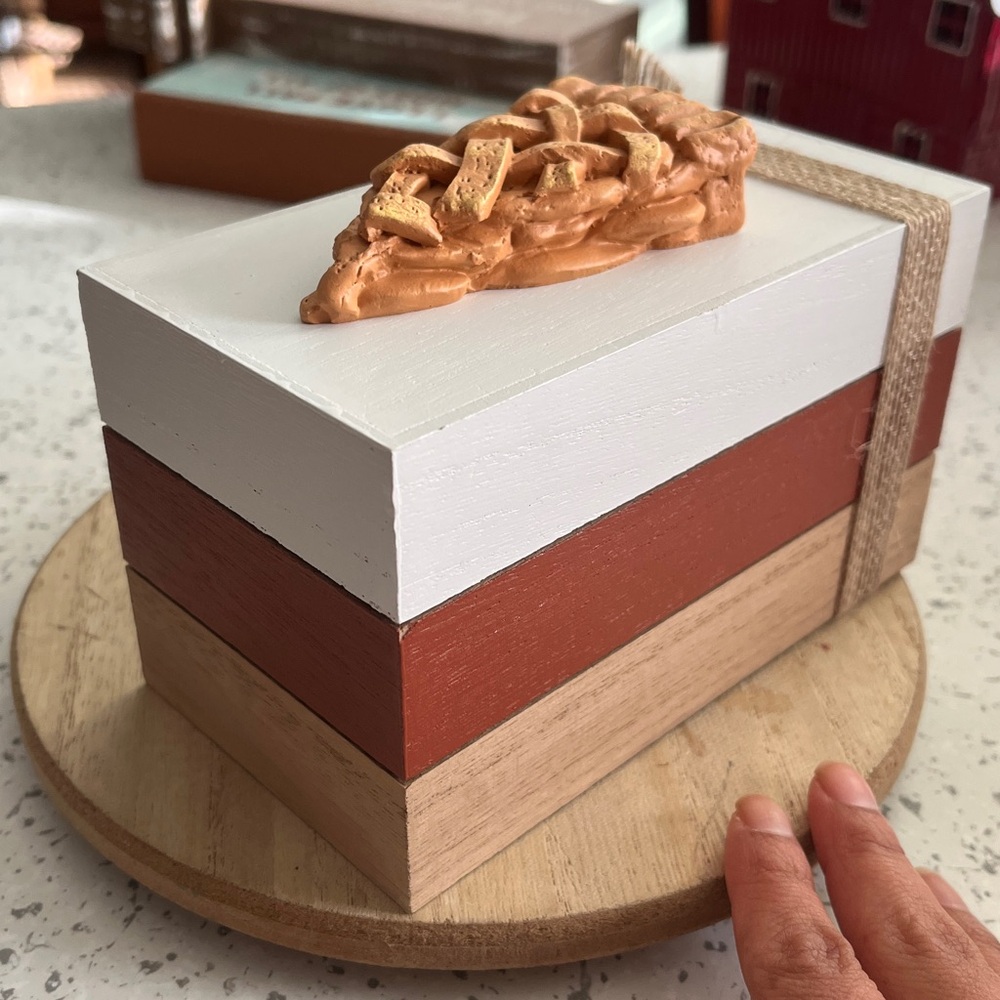 Rustic Apple Pie Kitchen Decor - Picture 4 of 5